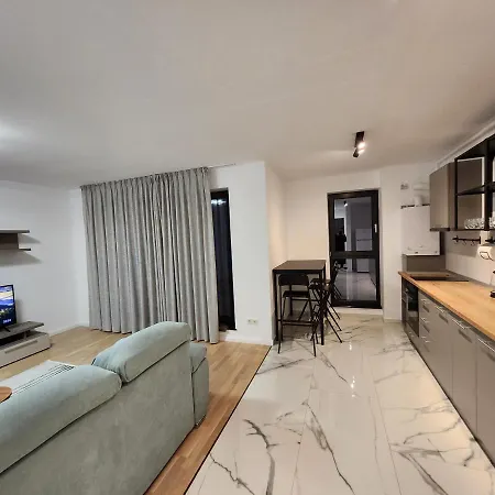 Lux Apartamento Braşov